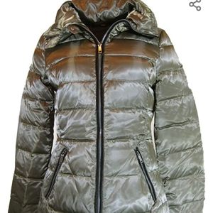 Gianni Bini olive down puffer coat